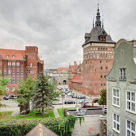 6 Old Town Apartament *